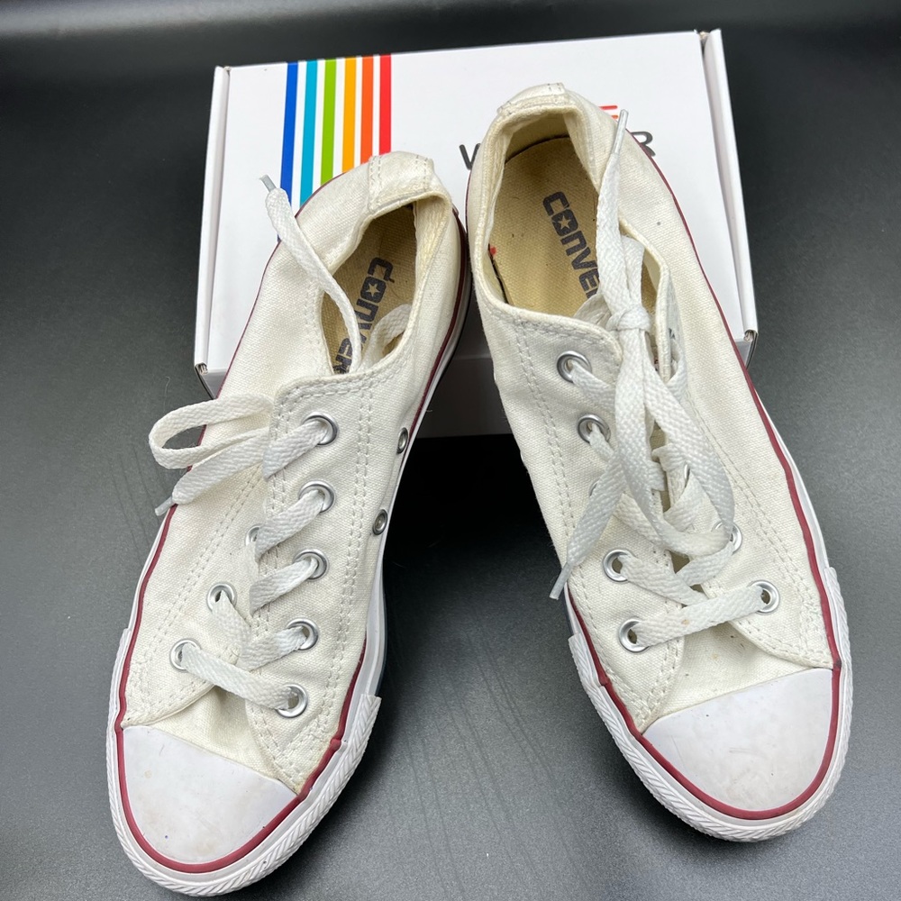 Converse White Athletic Shoes SIZE 6